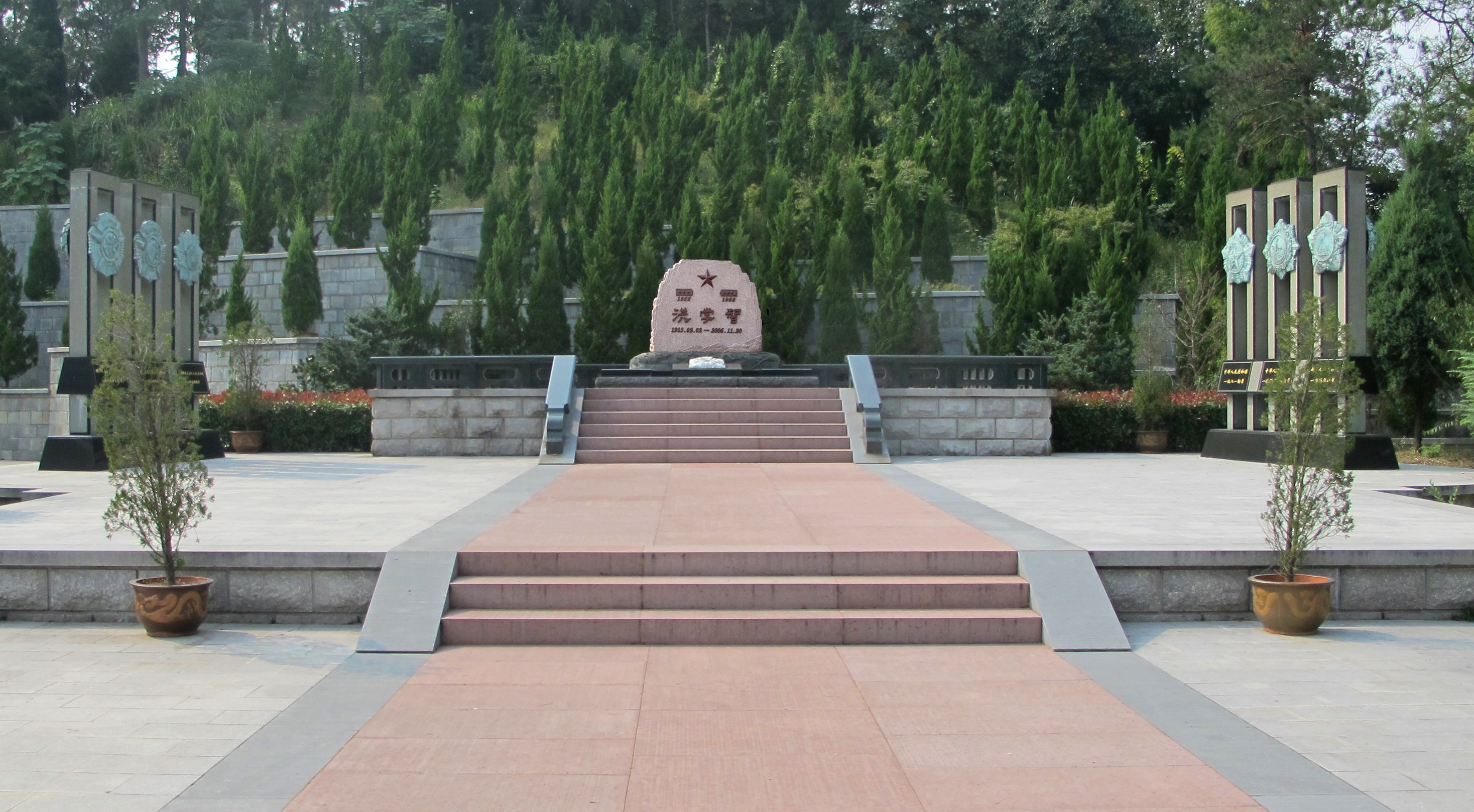 为什么墓园需要红色文化？